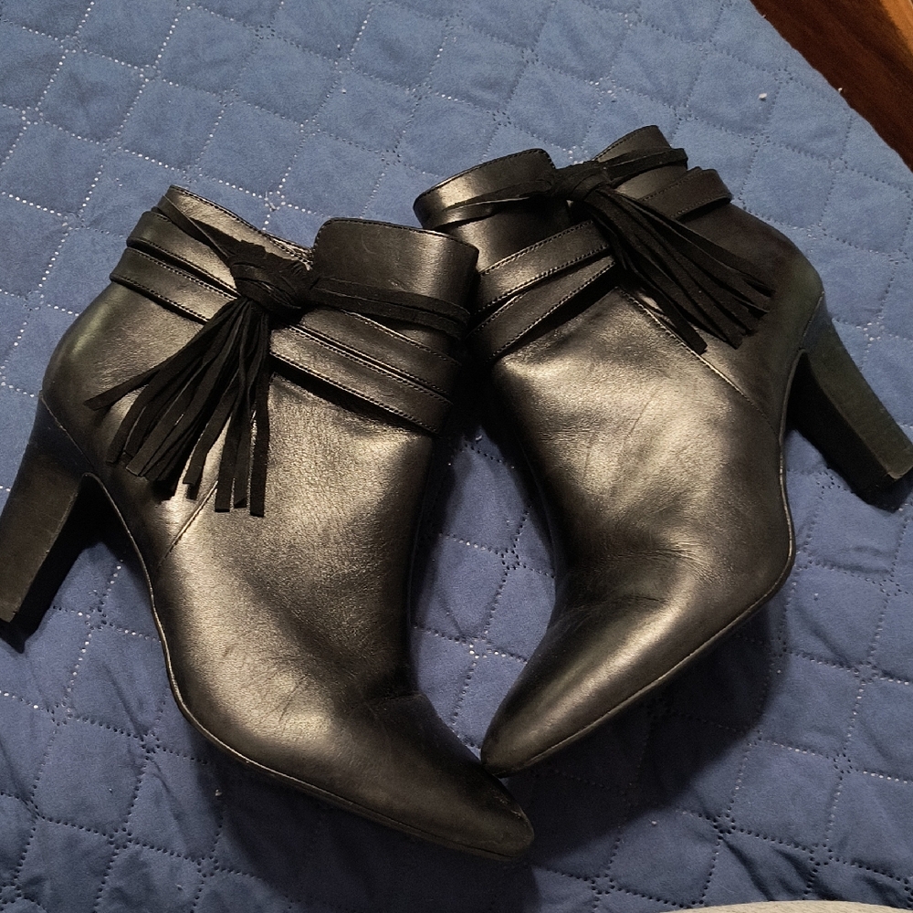 Lauren Ralph Lauren Black Heeled Boots with Tassels